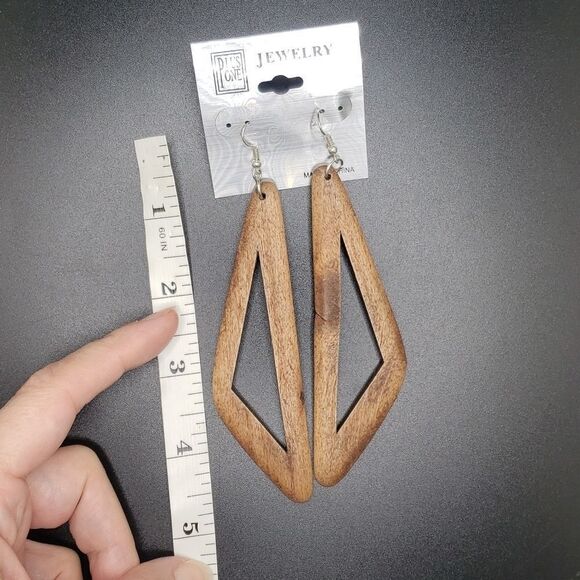 Light 𝅺Brown wood boho long Earrings - Picture 2 of 2